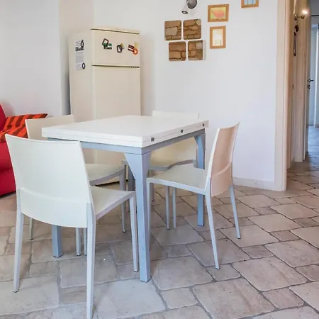A07 - Poggio, Delizioso Bilocale Con Portico Lejlighed